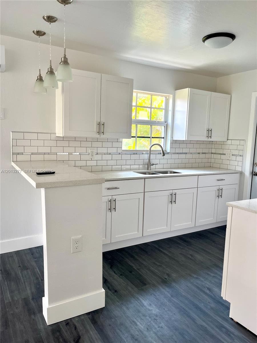 2331 NW 55th Ter, Miami FL 33142 — 10