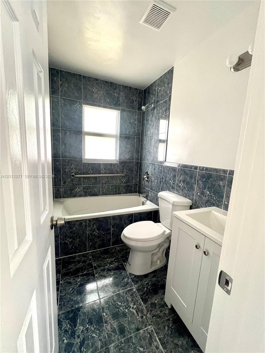 2331 NW 55th Ter, Miami FL 33142 — 15