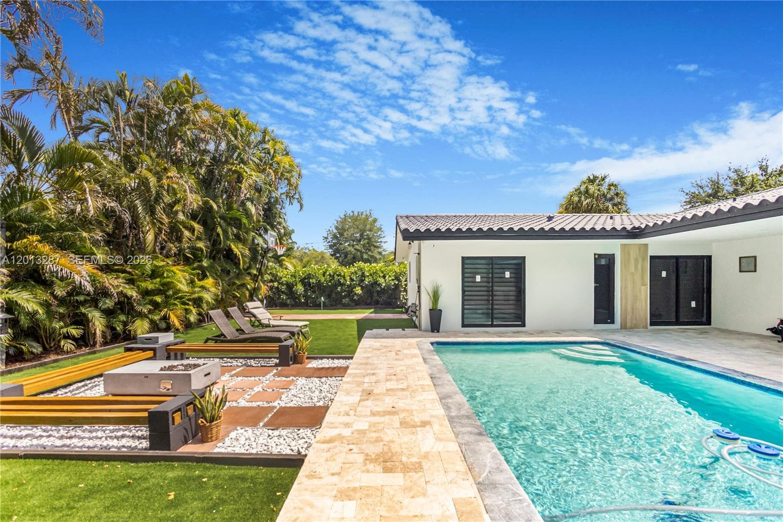 15331 Turnbull Dr, Miami Lakes FL 33014 — 63