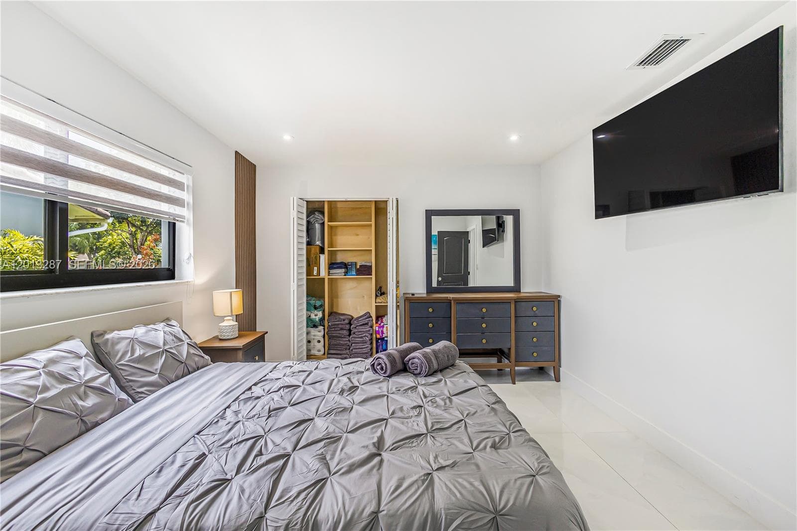 15331 Turnbull Dr, Miami Lakes FL 33014 — 24