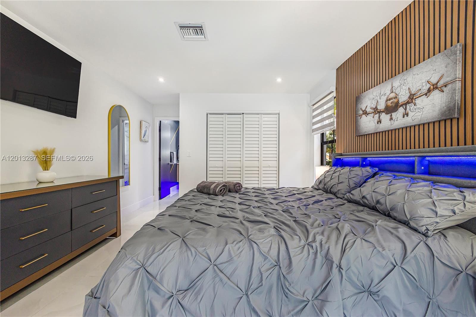 15331 Turnbull Dr, Miami Lakes FL 33014 — 45