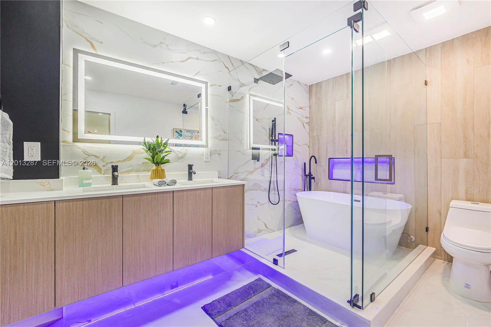 15331 Turnbull Dr, Miami Lakes FL 33014 — 51