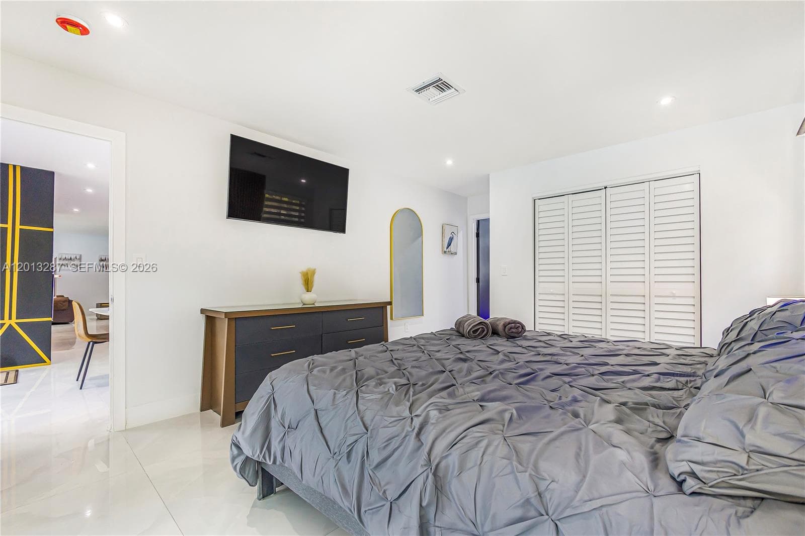 15331 Turnbull Dr, Miami Lakes FL 33014 — 48