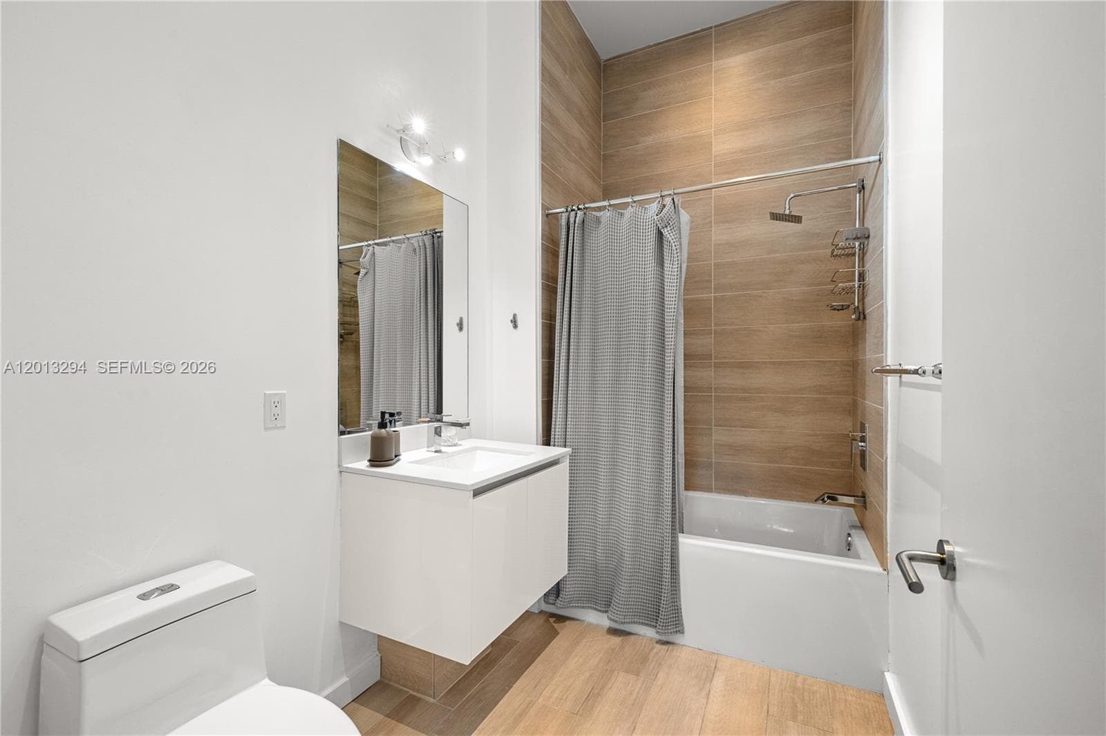 1600 SW 1st Ave # 307, Miami FL 33129 — 15