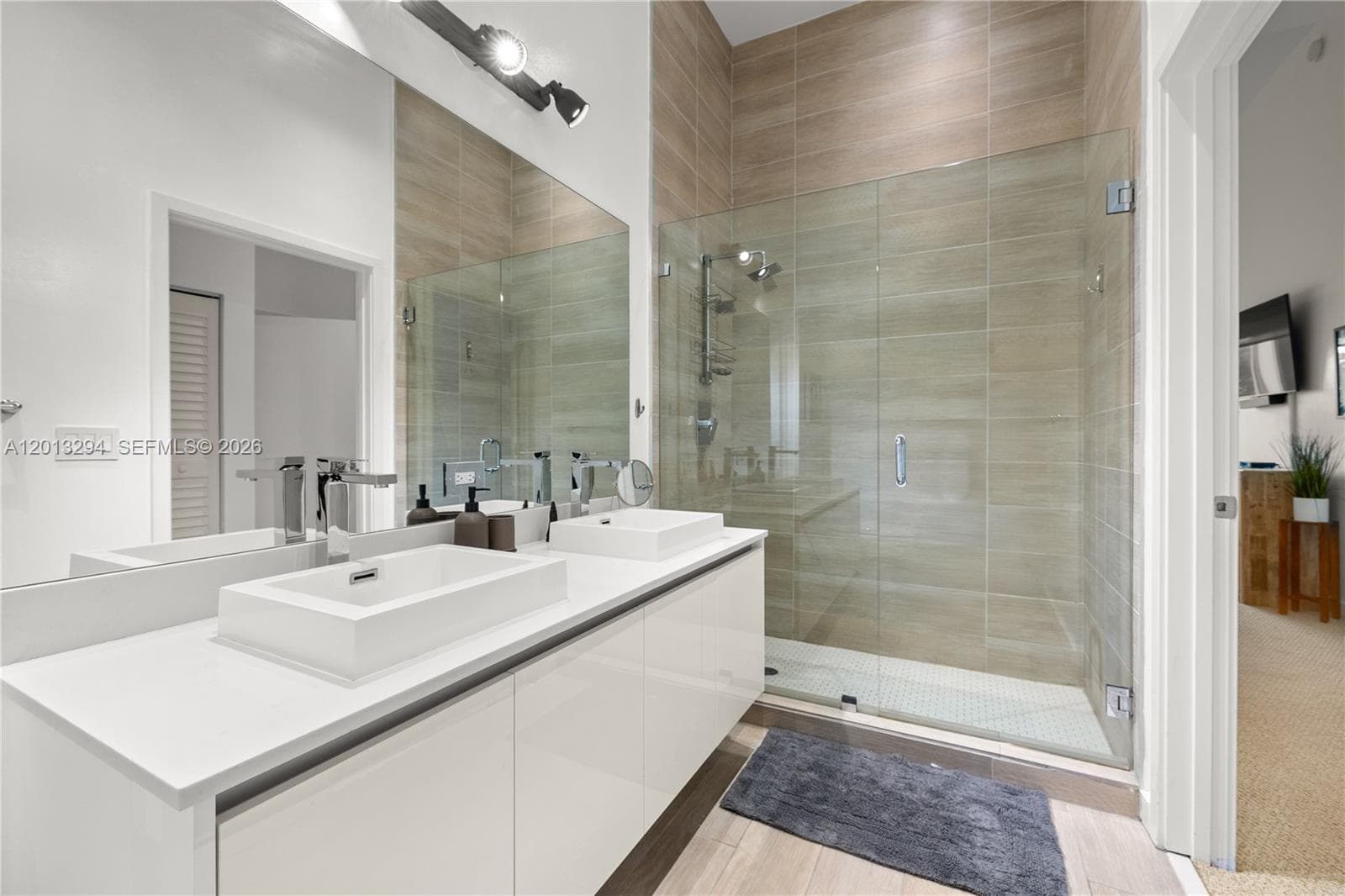 1600 SW 1st Ave # 307, Miami FL 33129 — 19