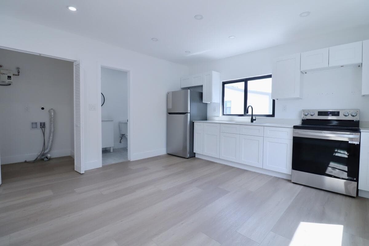 3040 NW 13th Avenue # 2, Miami FL 33142 — 2