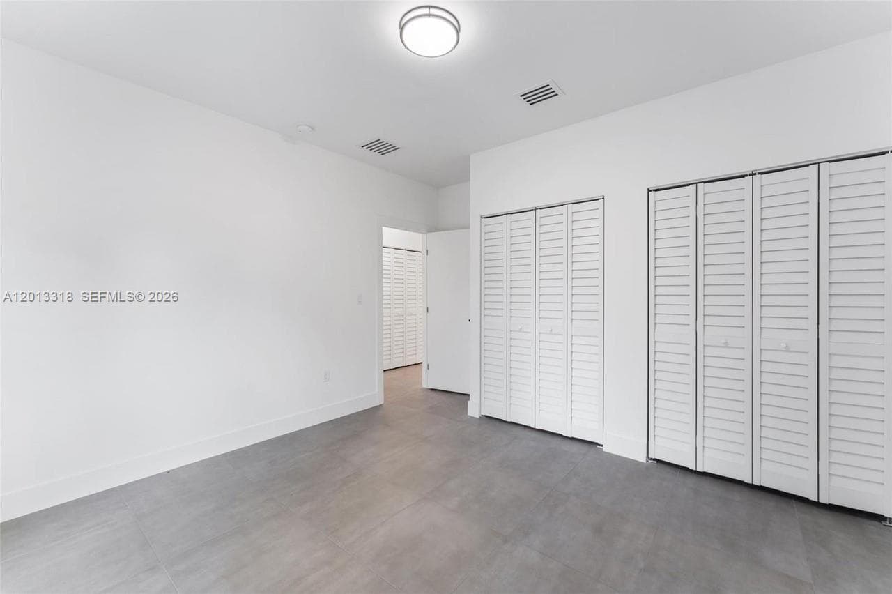 233 NW 120th St, Miami FL 33168 — 7