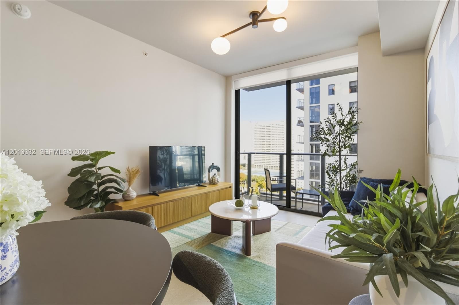11 NE 6th St # 1513, Miami FL 33132 — 6