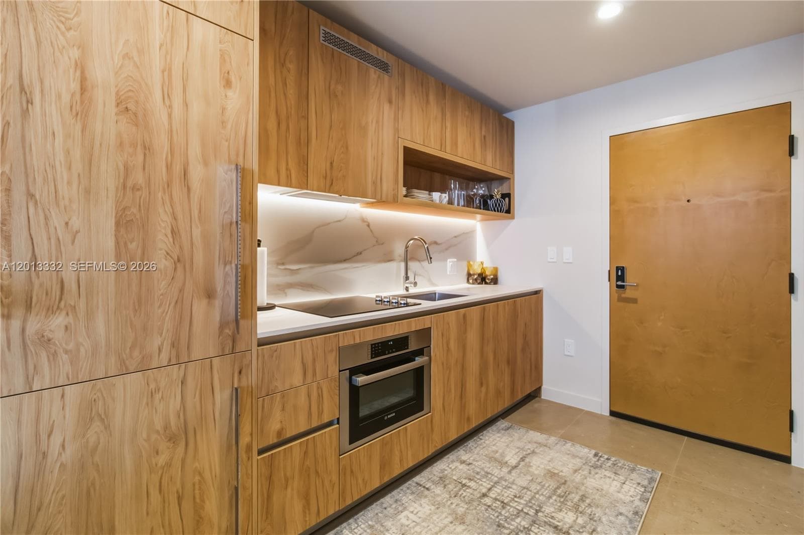 11 NE 6th St # 1513, Miami FL 33132 — 7