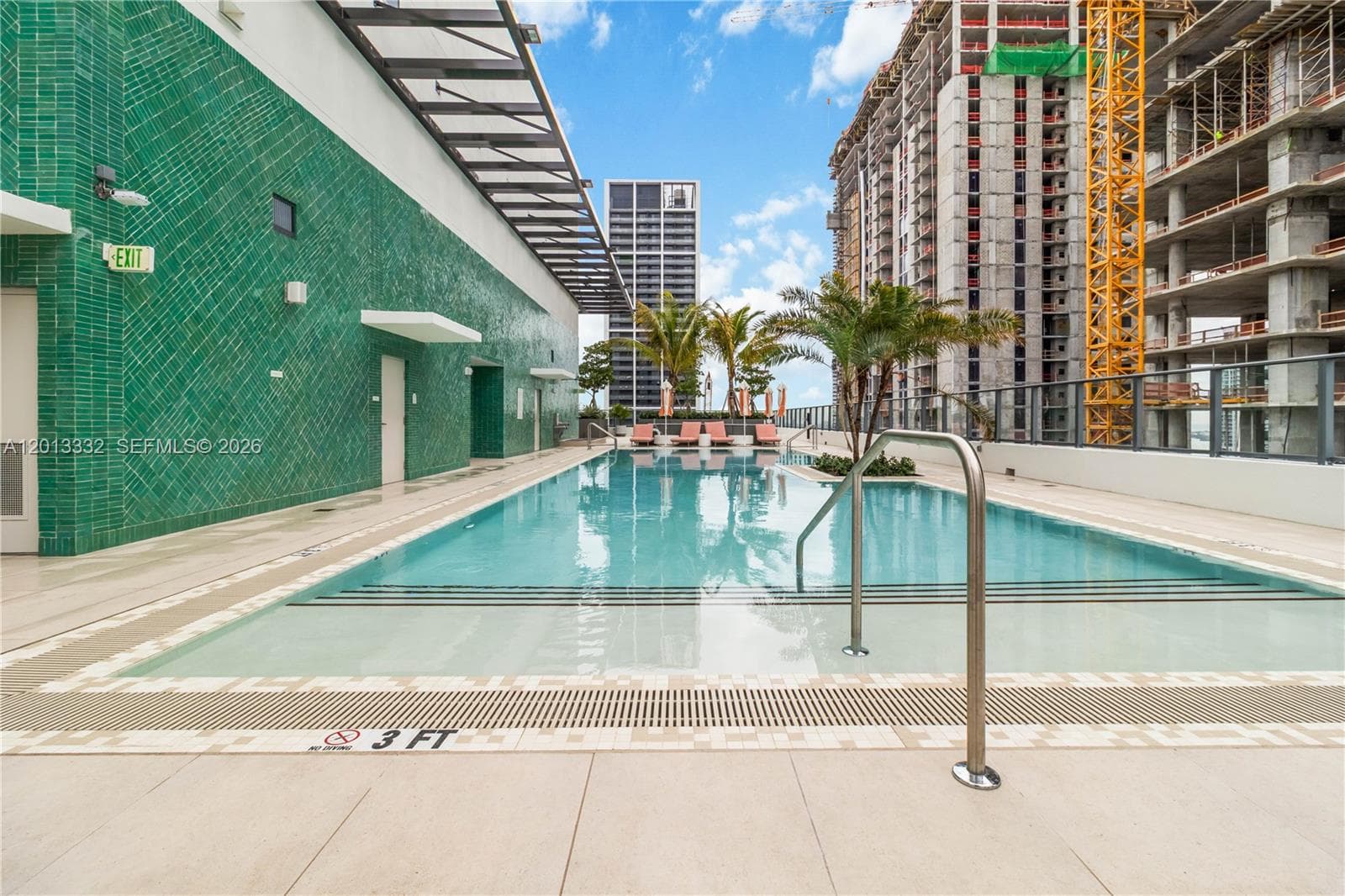 11 NE 6th St # 1513, Miami FL 33132 — 24