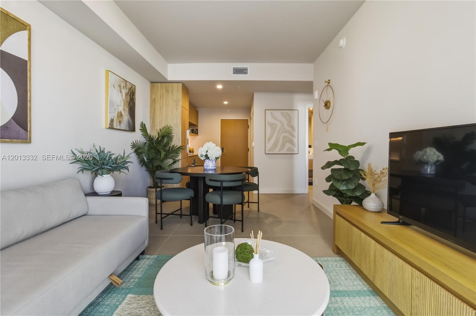 11 NE 6th St # 1513, Miami FL 33132 — 4