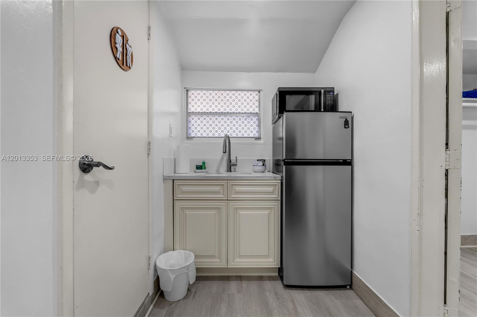 6355 SW 30th St, Miami FL 33155 — 24