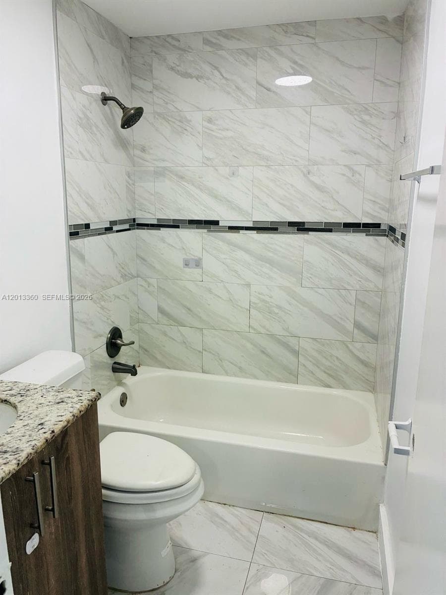 6755 NW 187th Ter, Hialeah FL 33015 — 9