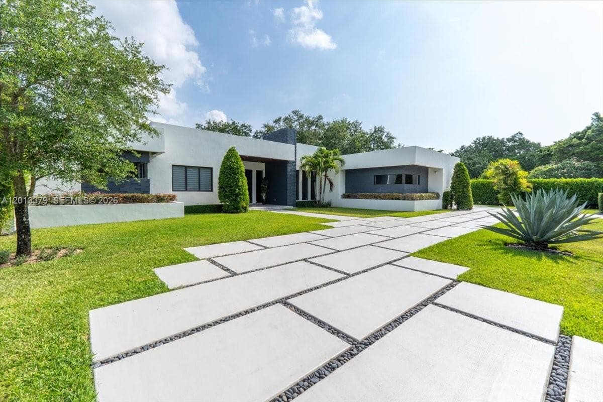 6785 SW 99th Ter, Pinecrest FL 33156 — 2