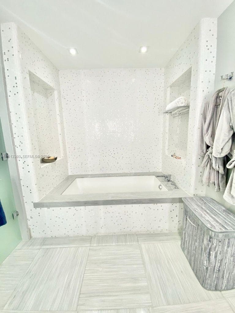 16901 Collins Ave # 701, Sunny Isles Beach FL 33160 — 42