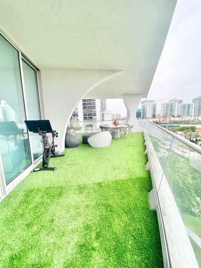 16901 Collins Ave # 701, Sunny Isles Beach FL 33160 — 9