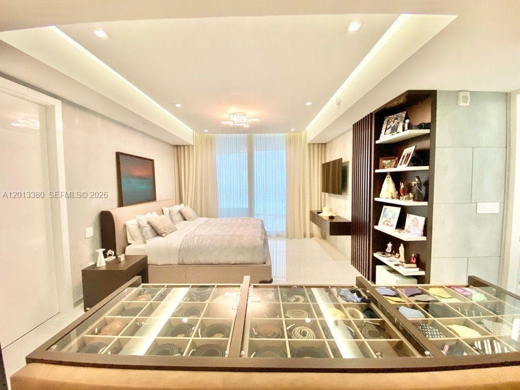 16901 Collins Ave # 701, Sunny Isles Beach FL 33160 — 40