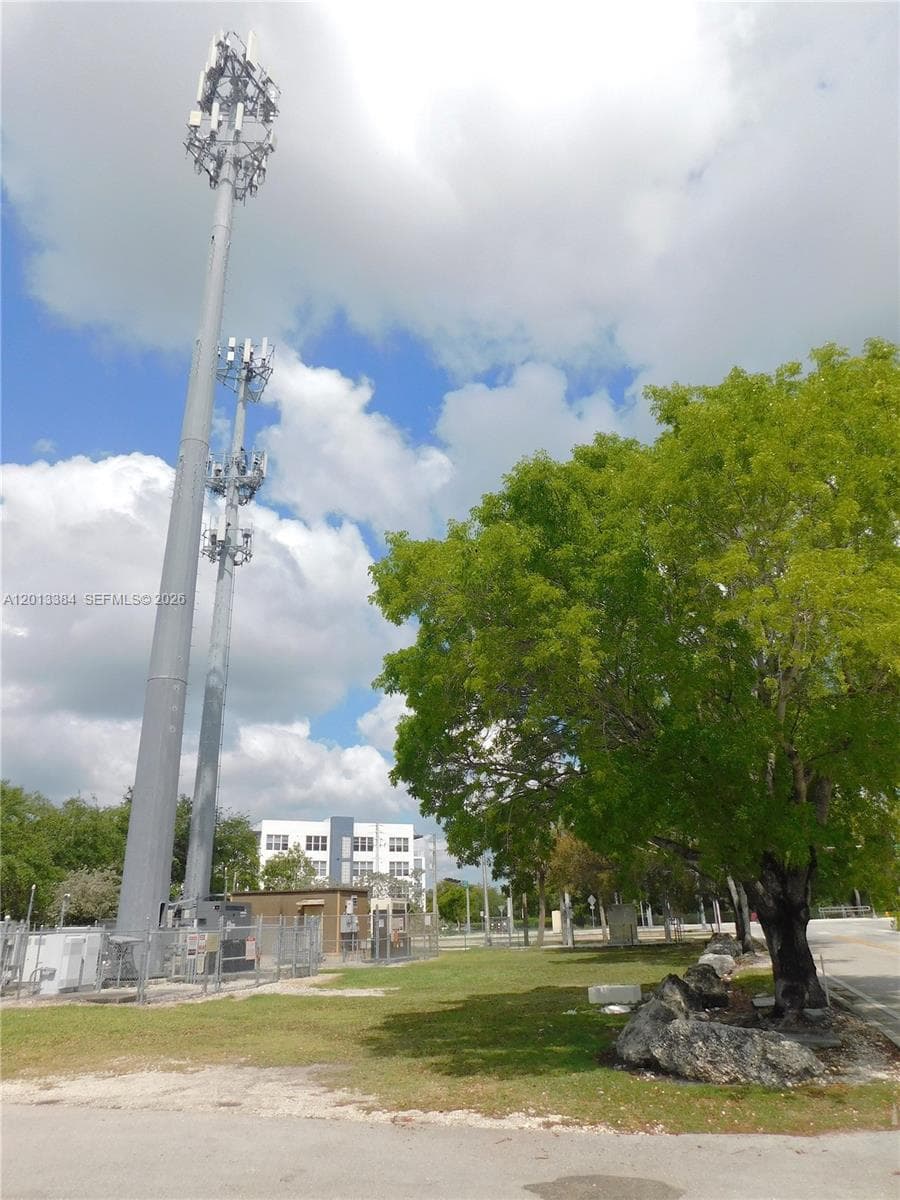 27230 S Dixie Hwy, Homestead FL 33032 — 3