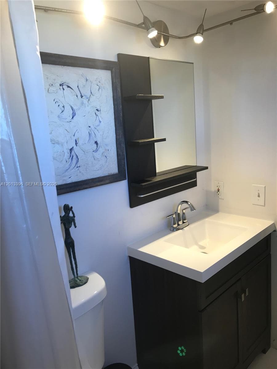 1401 Bay Rd # 513, Miami Beach FL 33139 — 11