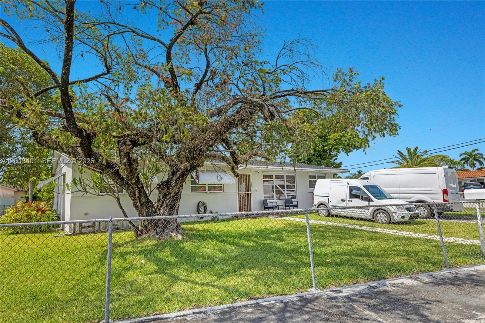 10370 SW 44th St, Miami FL 33165 — 2