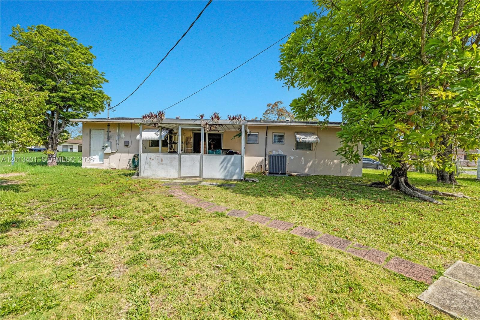 10370 SW 44th St, Miami FL 33165 — 4