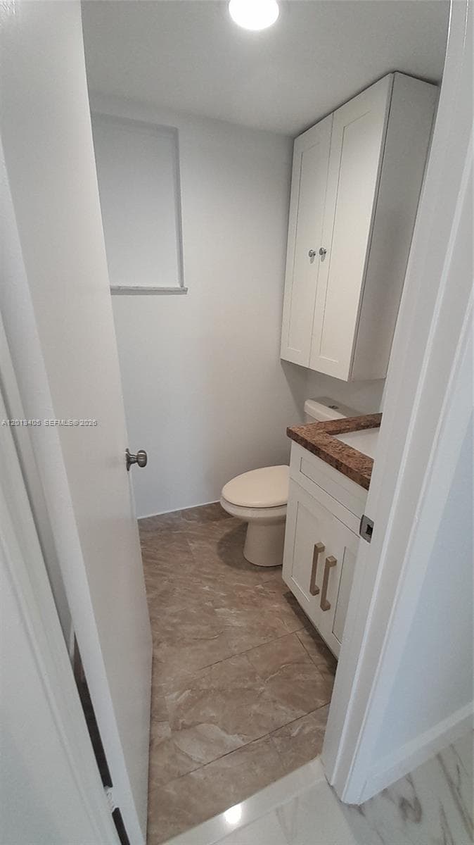 310 Fontainebleau Blvd # 203, Miami FL 33172 — 12
