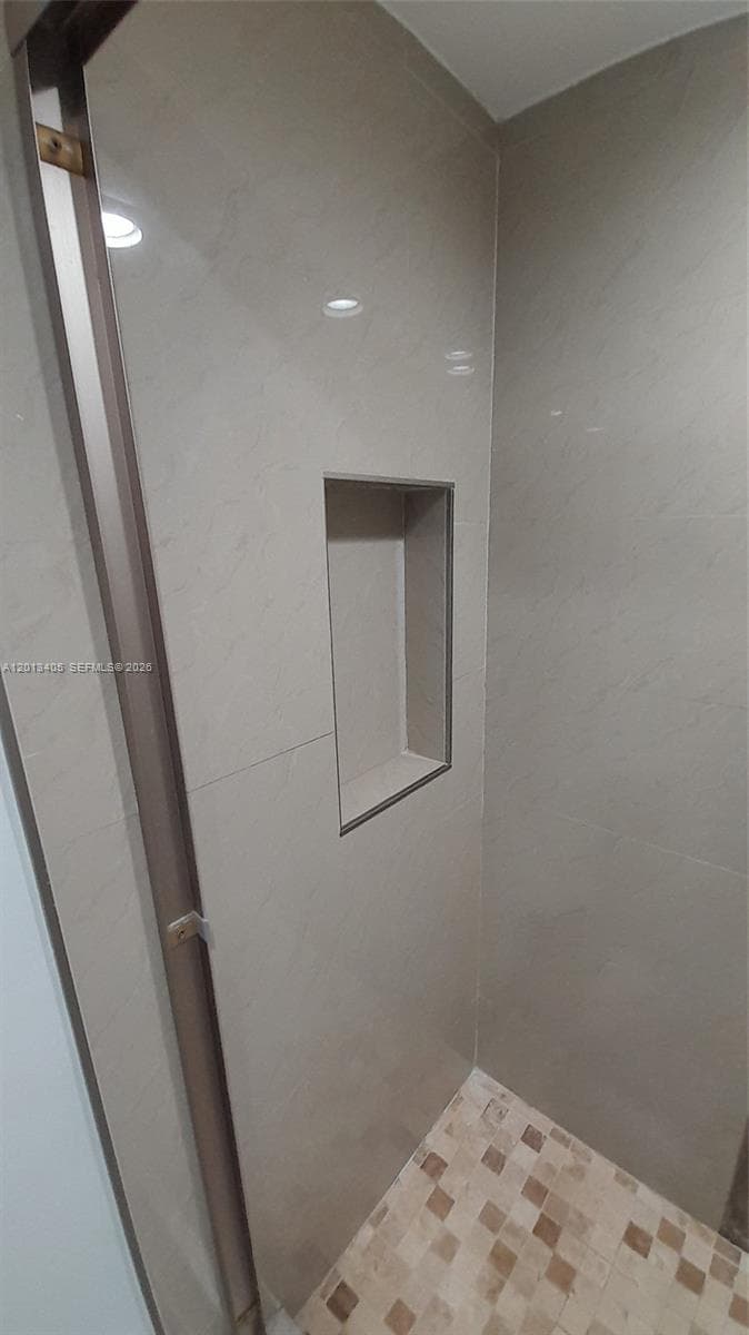 310 Fontainebleau Blvd # 203, Miami FL 33172 — 9