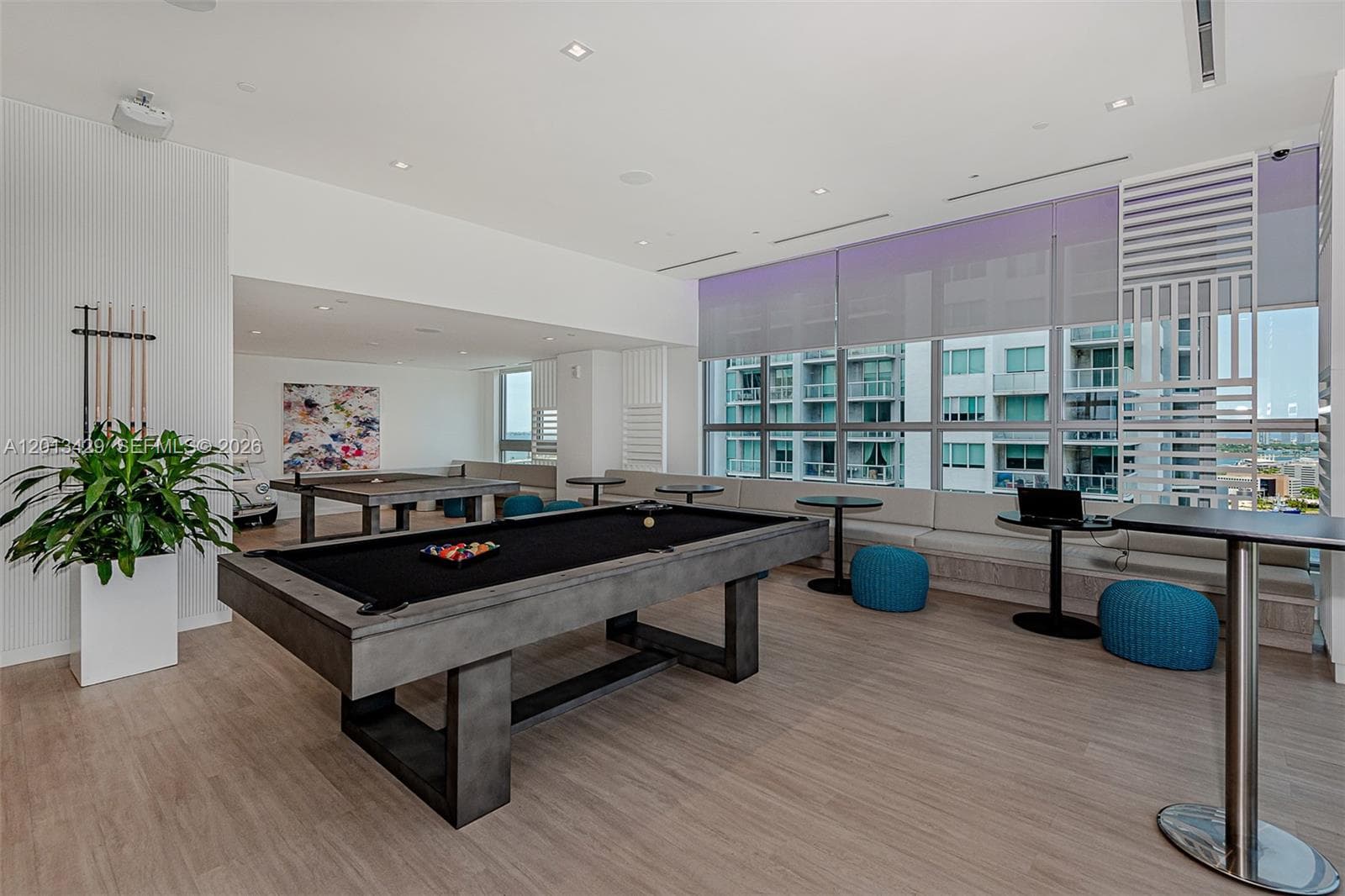 227 NE 2nd St # 2206, Miami FL 33132 — 3