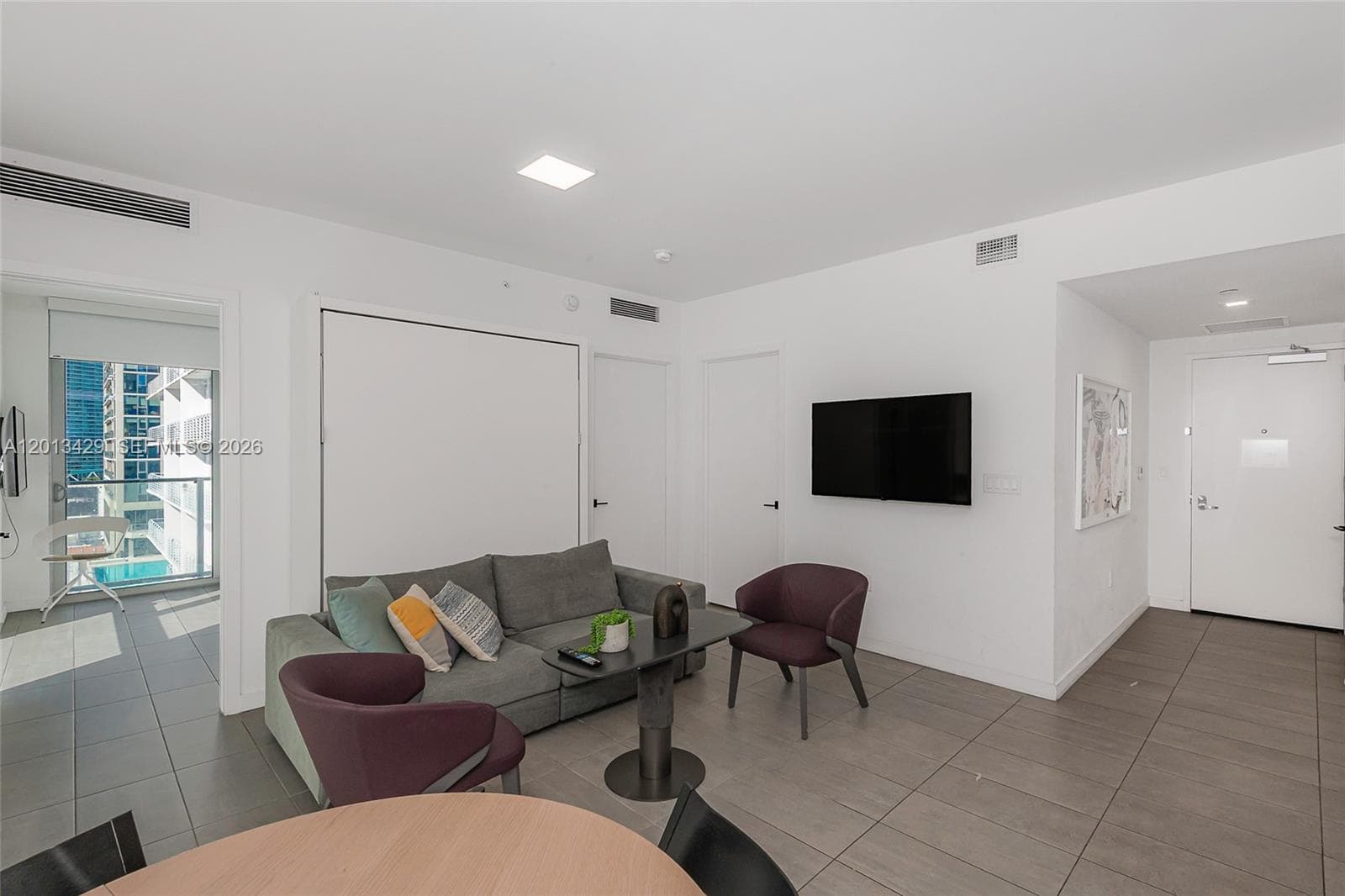 227 NE 2nd St # 2206, Miami FL 33132 — 34