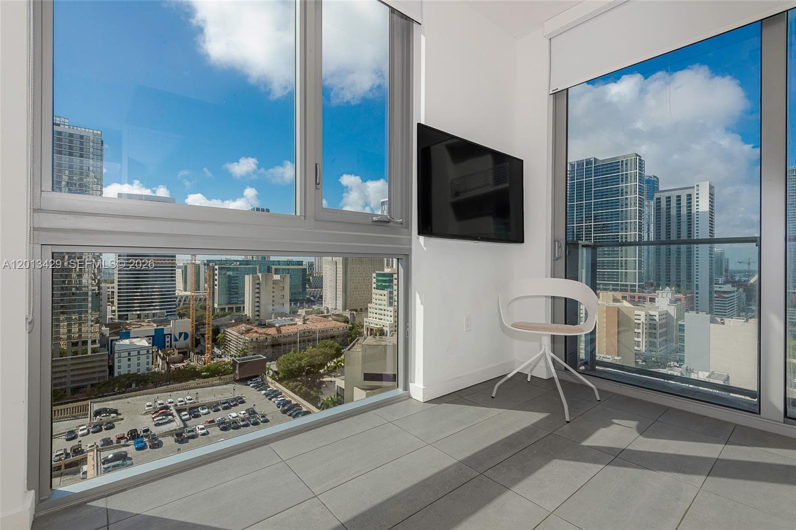 227 NE 2nd St # 2206, Miami FL 33132 — 19