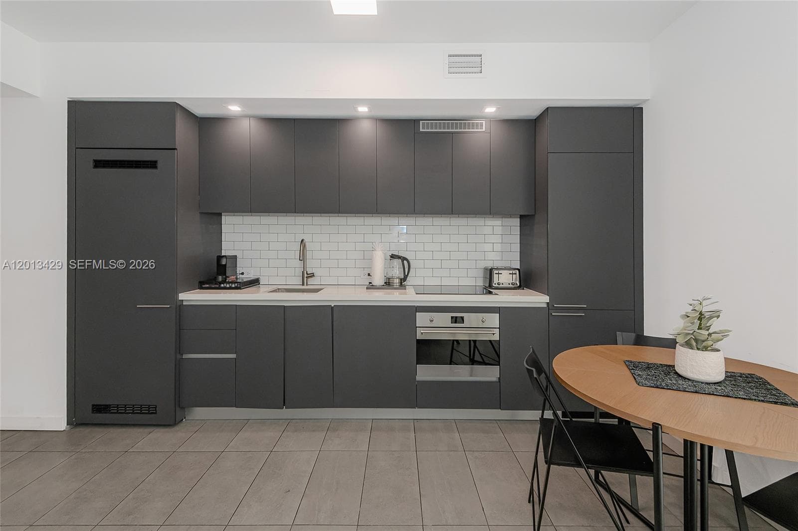 227 NE 2nd St # 2206, Miami FL 33132 — 31