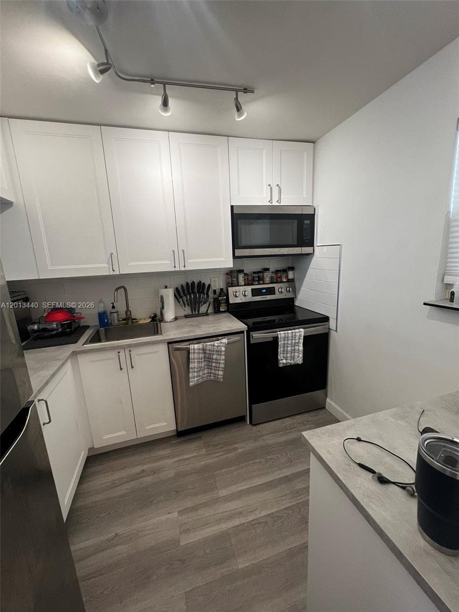 950 Euclid Ave # 211, Miami Beach FL 33139 — 4