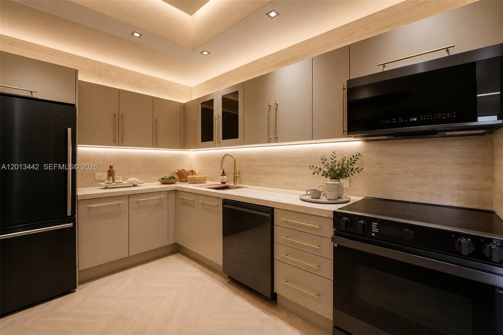 3250 Grand Ave # 307, Miami FL 33133 — 8