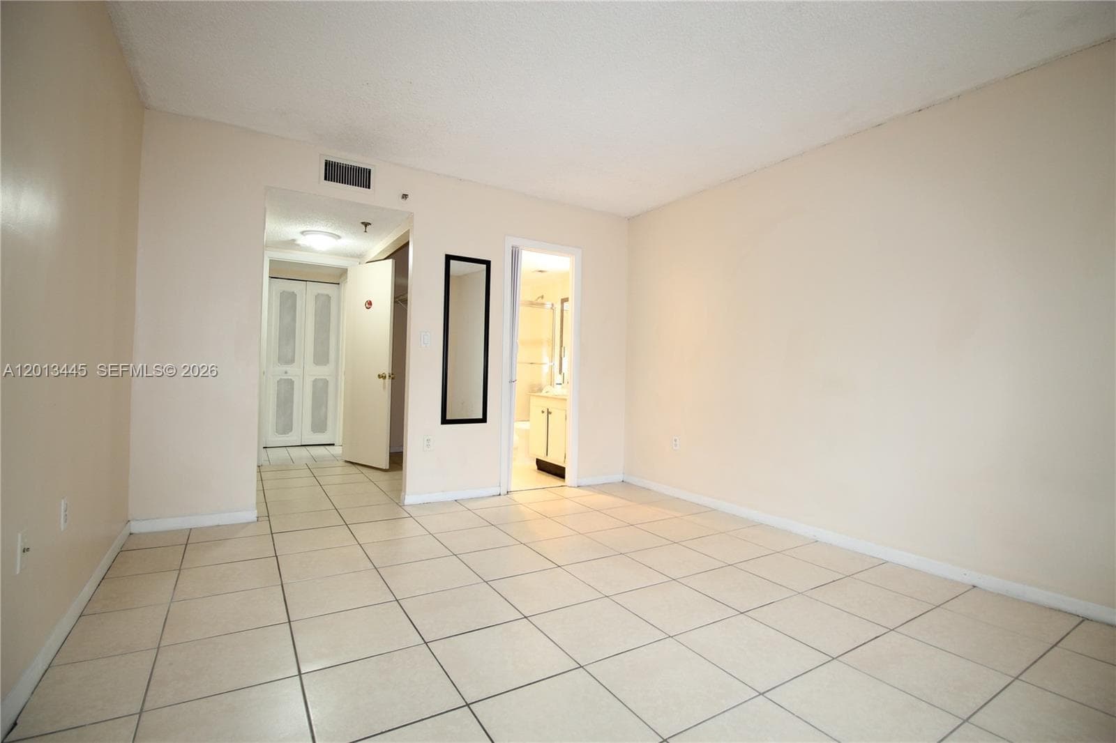 17890 W Dixie Hwy 519 Hwy # 519, North Miami Beach FL 33160 — 17