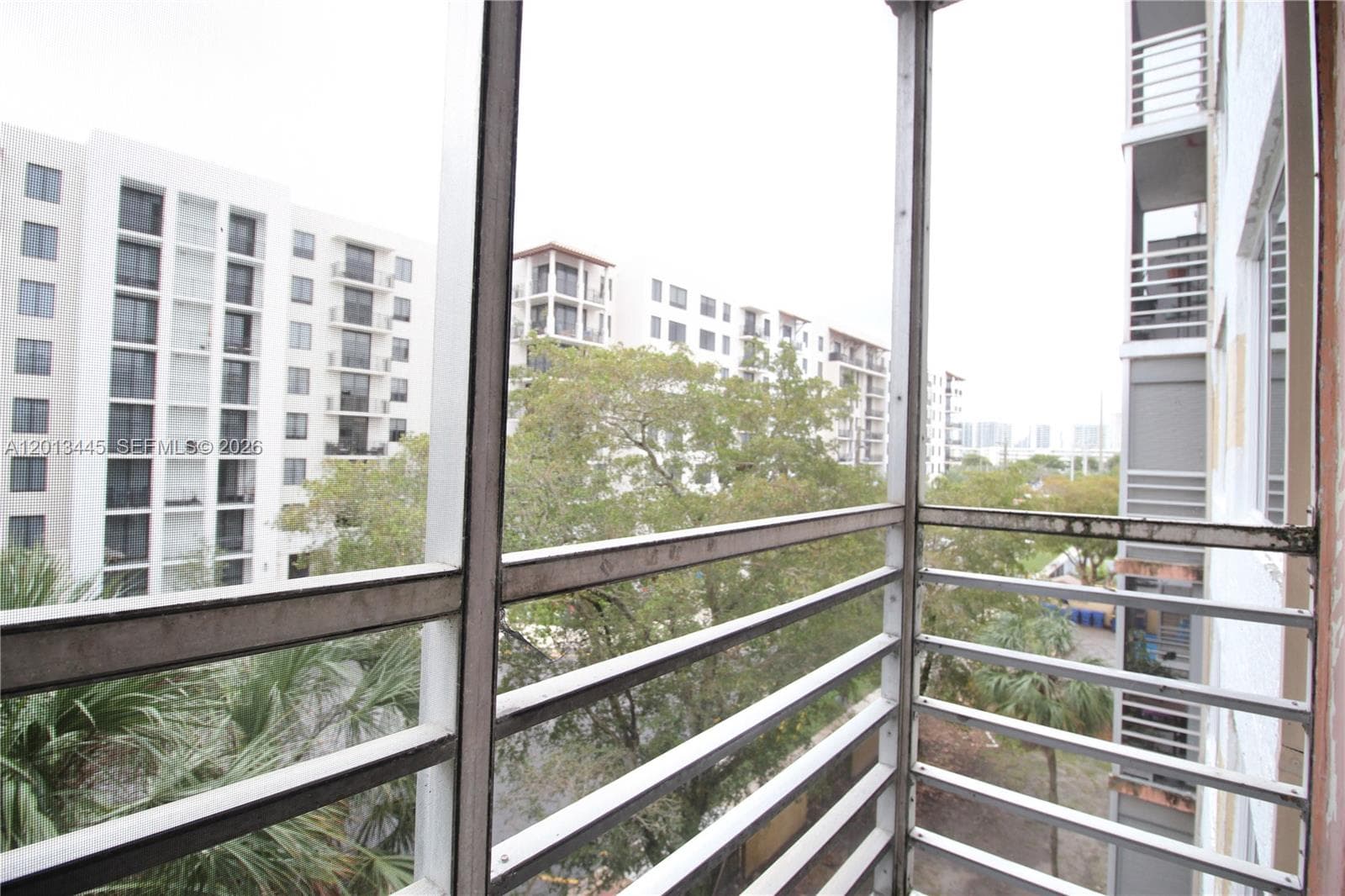 17890 W Dixie Hwy 519 Hwy # 519, North Miami Beach FL 33160 — 21