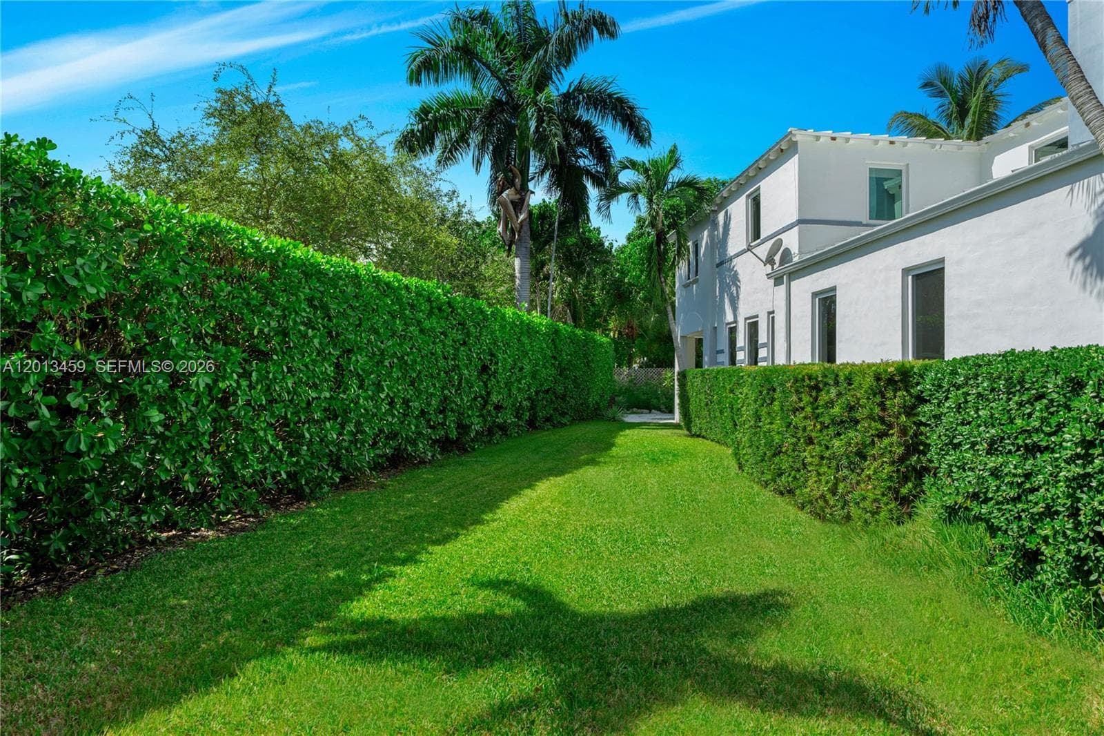 1281 S Venetian Way, Miami FL 33139 — 42