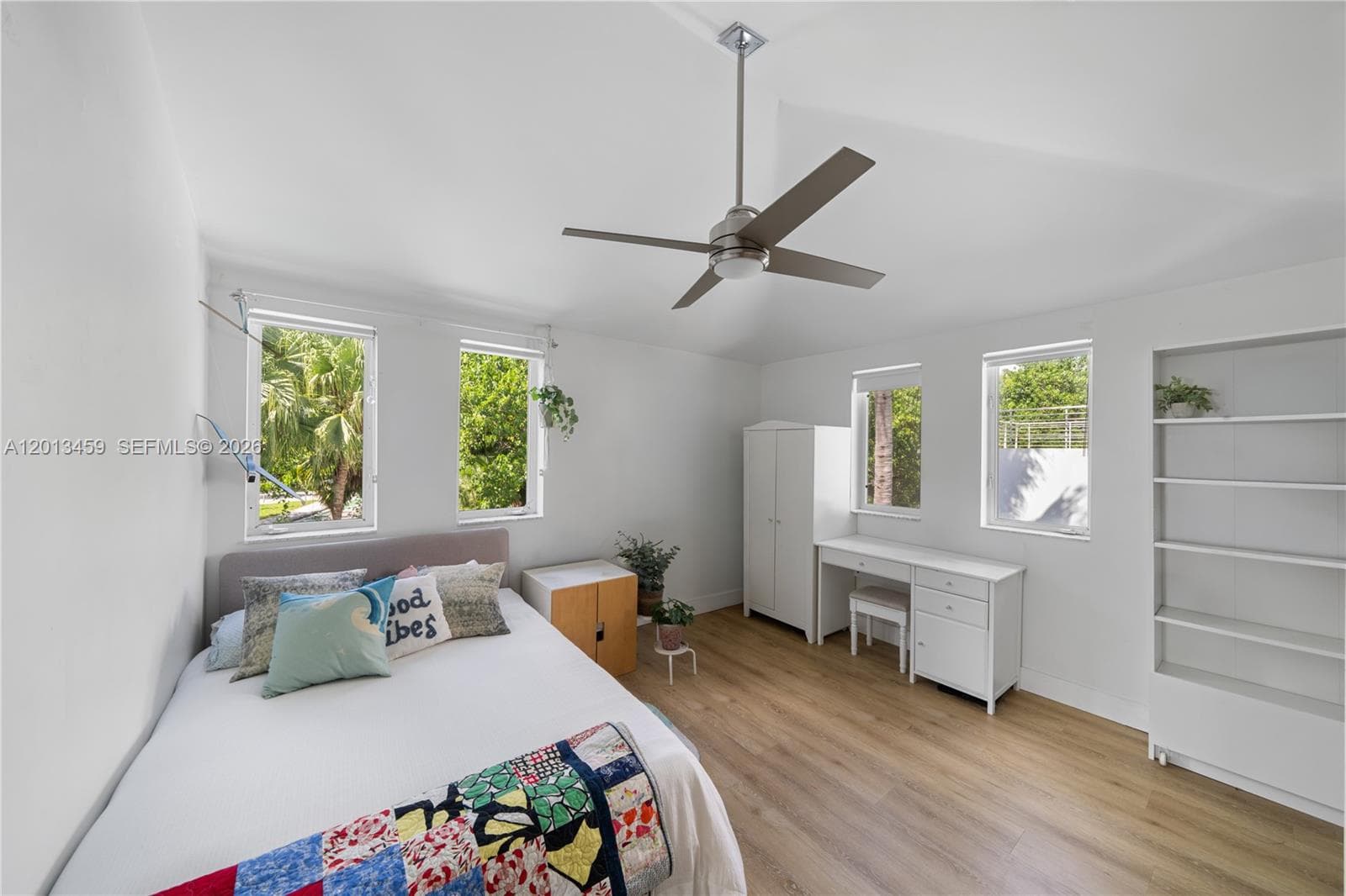 1281 S Venetian Way, Miami FL 33139 — 38