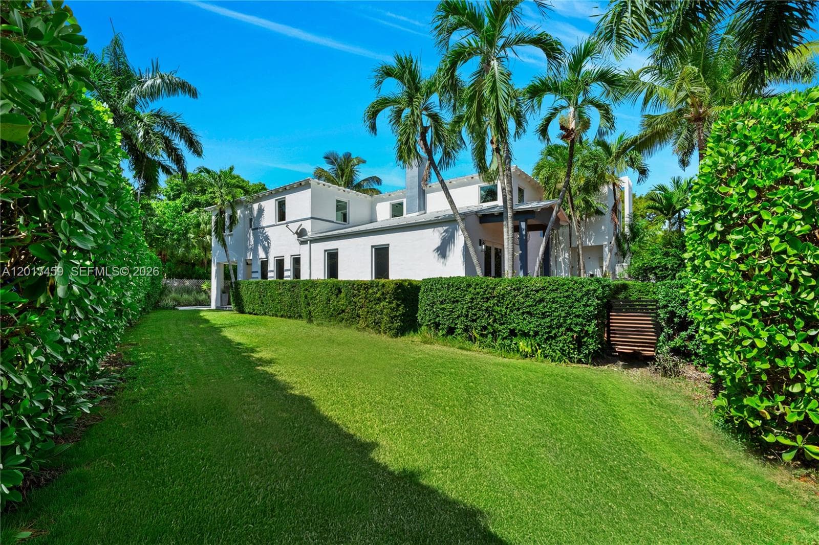 1281 S Venetian Way, Miami FL 33139 — 8