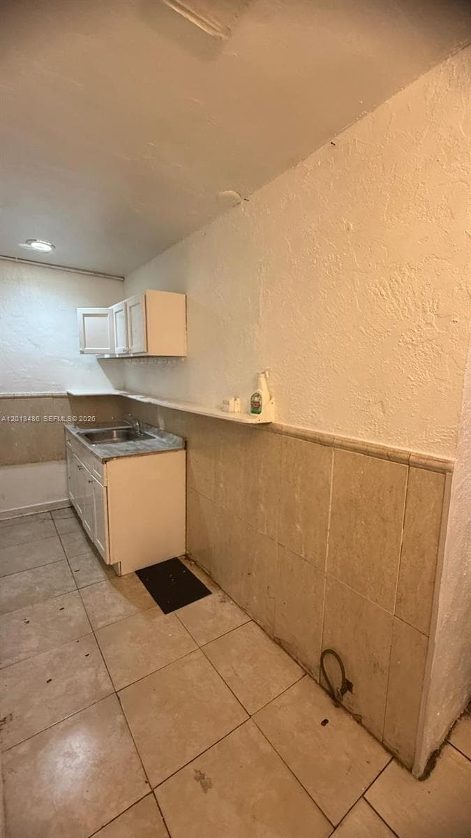 725 Opa Locka Blvd # F, Opa-Locka FL 33054 — 5