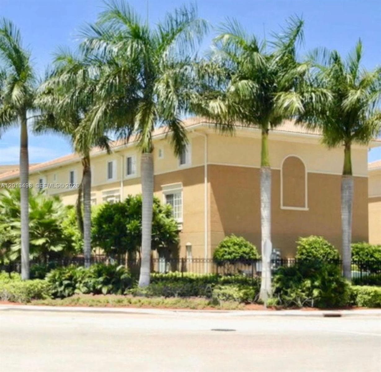 2841 NE 185th St # 507, Aventura FL 33180 — 11