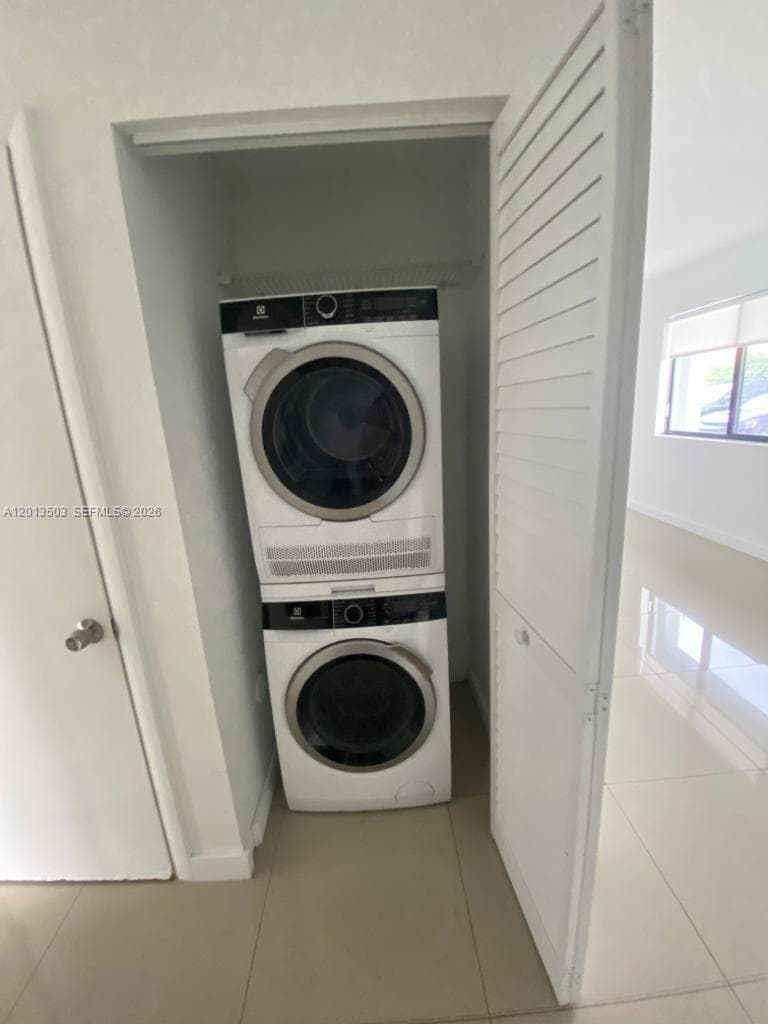 423 E 27th St # 102, Hialeah FL 33013 — 6