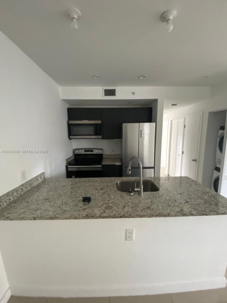 423 E 27th St # 102, Hialeah FL 33013 — 4