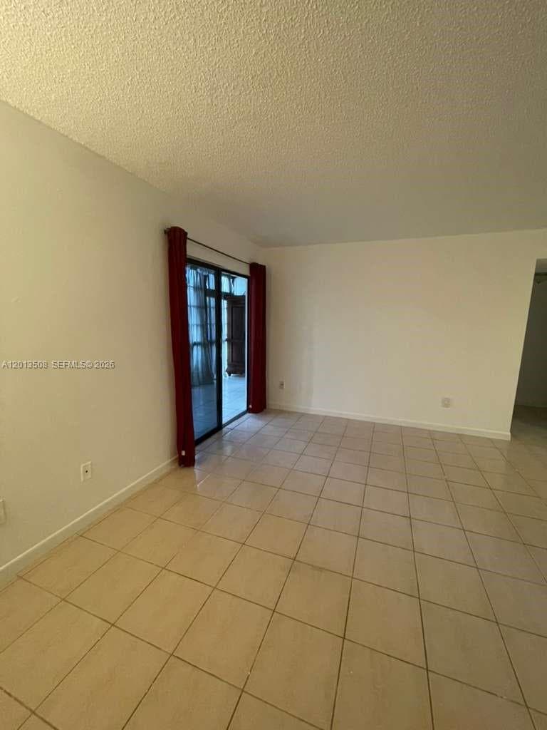 809 NE 199th St # 7, Miami FL 33179 — 5