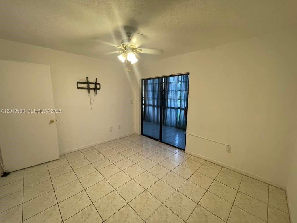 809 NE 199th St # 7, Miami FL 33179 — 11