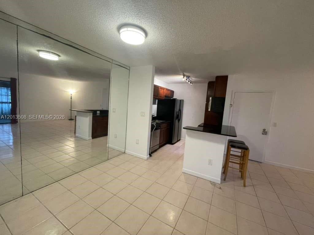809 NE 199th St # 7, Miami FL 33179 — 4
