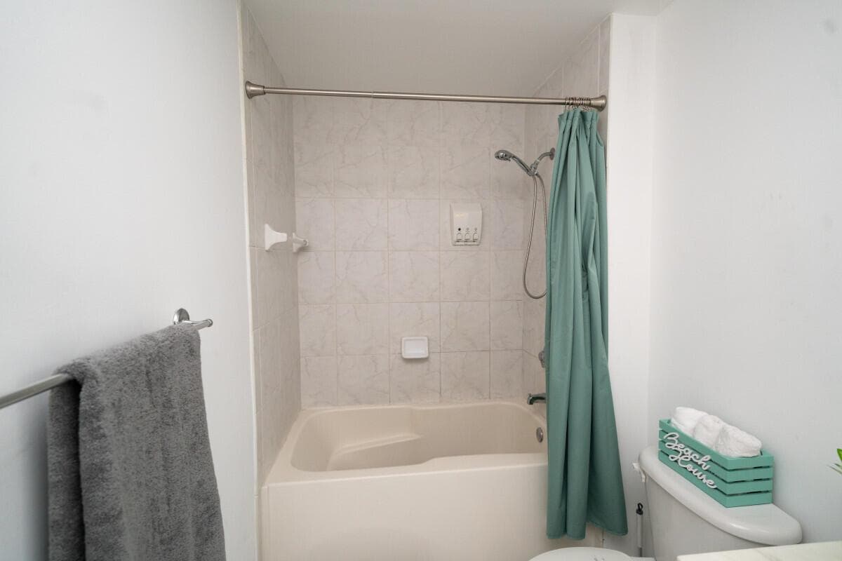 133 NE 2nd Avenue # 810, Miami FL 33132 — 9
