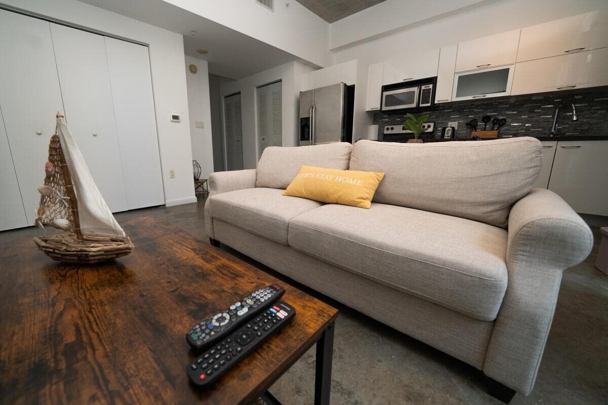 133 NE 2nd Avenue # 810, Miami FL 33132 — 11