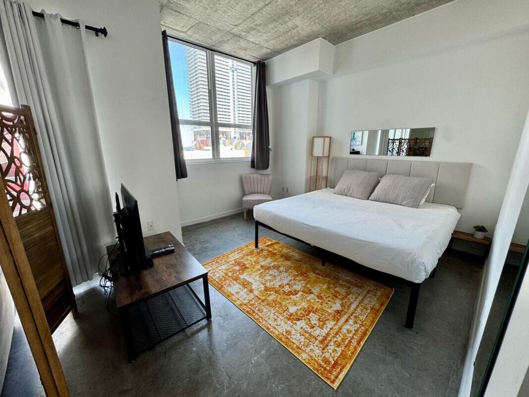 133 NE 2nd Avenue # 810, Miami FL 33132 — 4