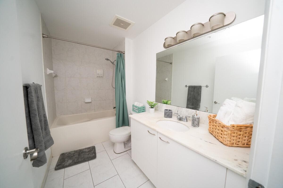 133 NE 2nd Avenue # 810, Miami FL 33132 — 8
