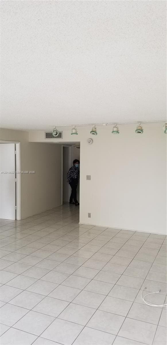 1901 Brickell Ave # B906, Miami FL 33129 — 3